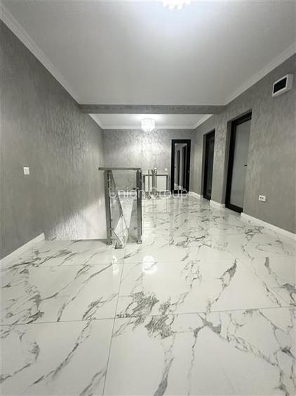 Casa de 300 mp, amplasata pe teren de 500 mp, Mamaia Nord - 24