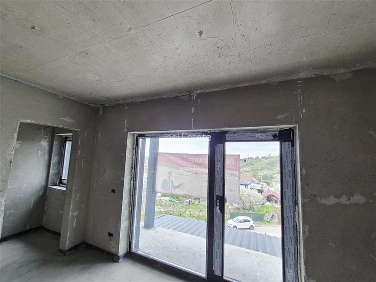 Casa de vanzare cu priveliste frumoasa - 8