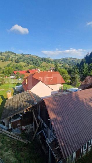 Casa 6 camere , se doreste si schimb cu apt+dif - Poiana Marului  - 4