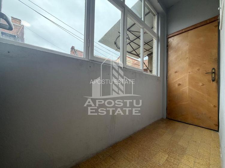 Apartament cu 2 camere,situat la un parter foarte inalt, zona Iosefin - 5