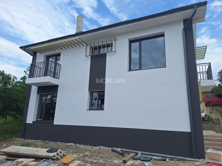 Casa individuala semifinisata in Sanicoara - 2