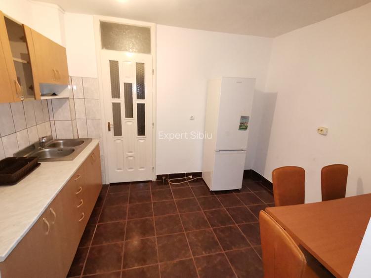 INCHIRIEZ apartament 2 camere decomandat,zona Strand - 6