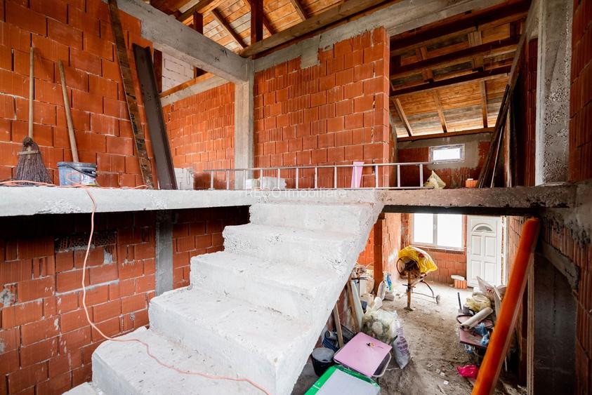 Casa P+M la rosu Haieu - 10