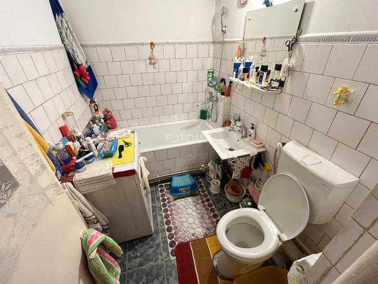 Apartament cu 3 camere decomandat, etajul 2/4, zona Canta - 7