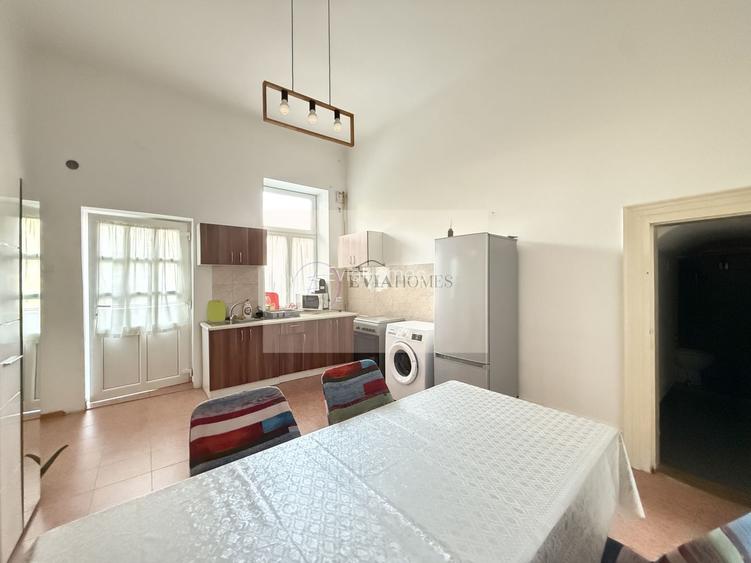 zona Hotel Hilton / Blvd 21 Decembrie / curte interioara / parcare - 4