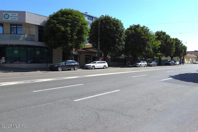 Icil - Policlinica CFR, casa D+P+1E si Spatiu Comercial stradal! - 3