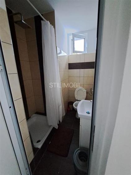 Casa/Vila de inchiriat Sararie - 700 euro - 18