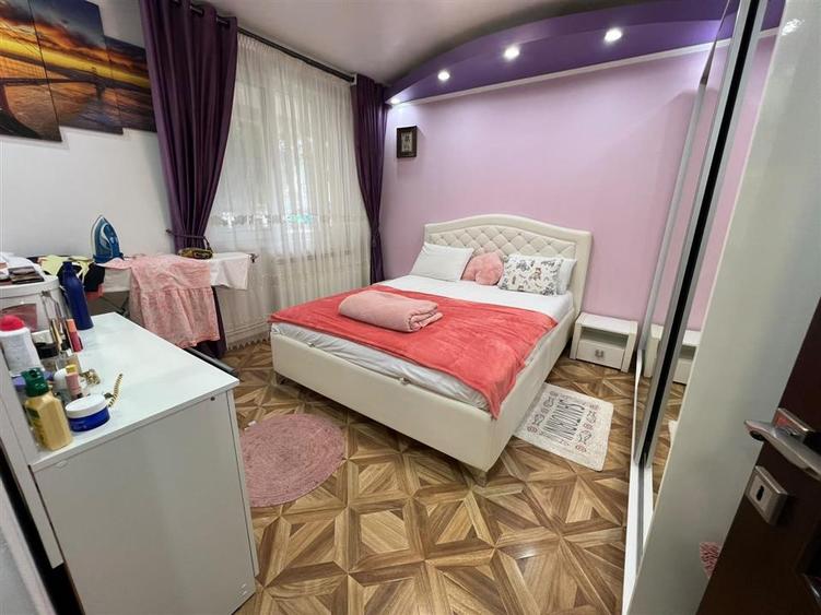 Apartament 2 camere Podu Ros - Decomandat