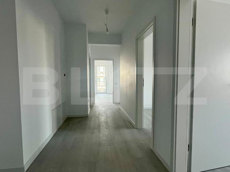 Apartament 3 camere, 78.7 mp, parcare + boxa, zona Tractoru