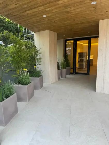 Construit! Erou Iancu- 4 camere cu gradina privata