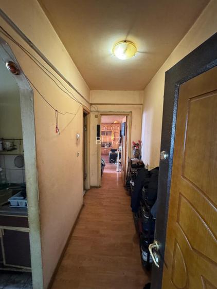 Garsoniera decomandata, 36 mp, zona Craiovita Noua - 2