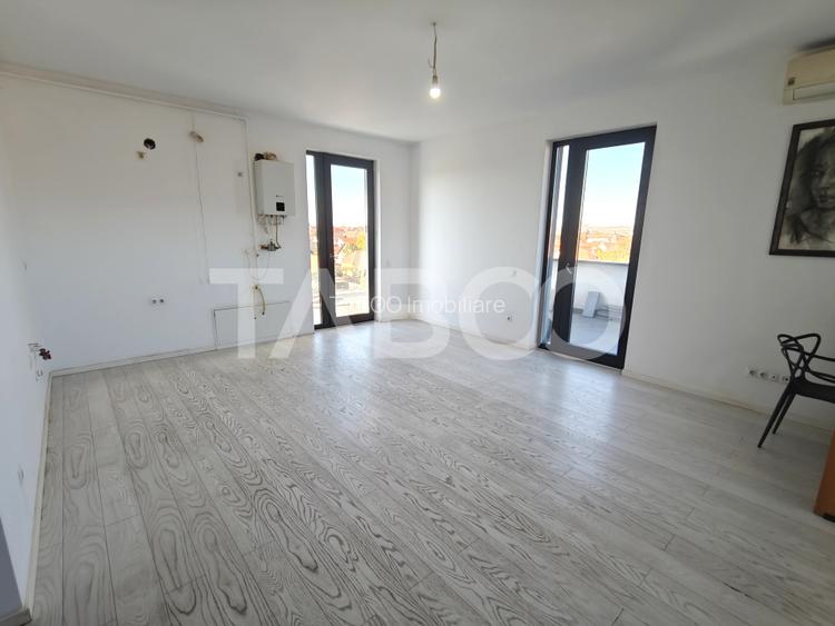Penthouse 3 camere de inchiriat - 87 mp utili - disponibil imediat - 14