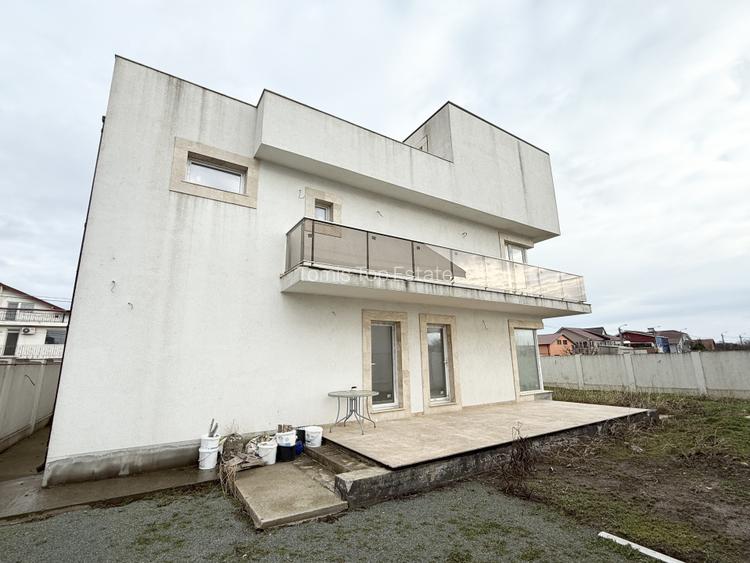 Vila de vanzare  P+2E Navodari strada Muzicii  - 3