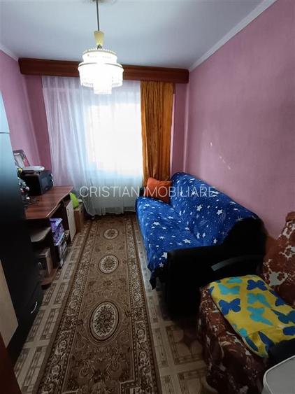 SPATIOS! Apartament 4 Camere, Decomandat, ETAJ 1, Obor - 3