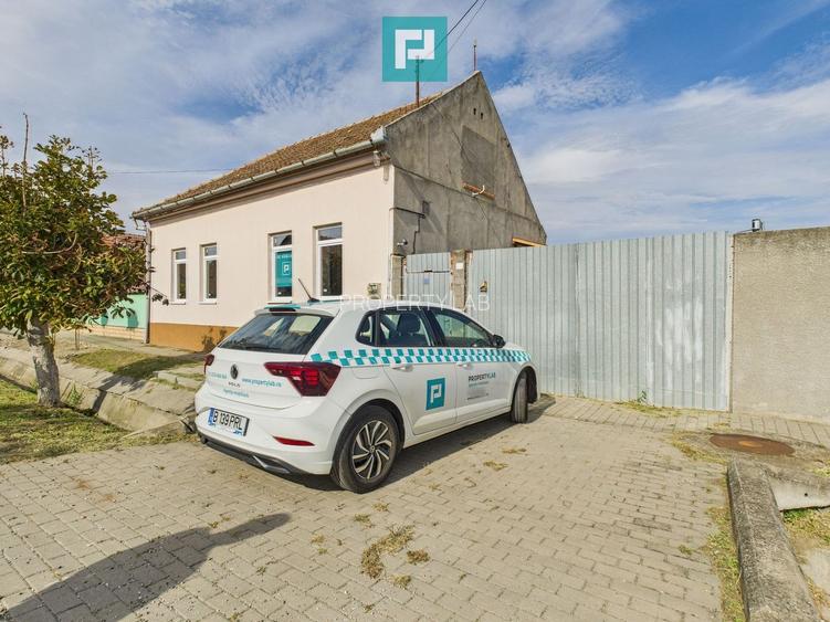 Casă spatioasă și solidă în Pecica - 2