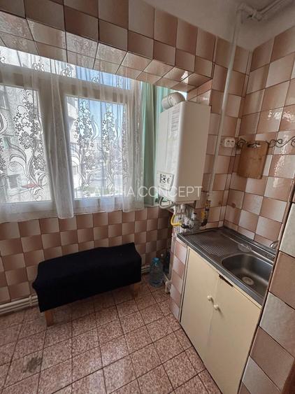 3 CAMERE etaj 2 - CASA DE CULTURA - 4