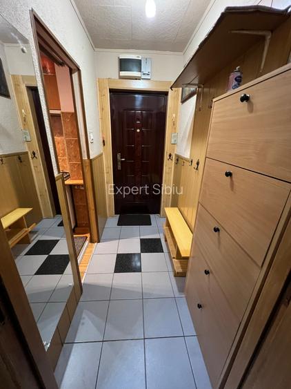INCHIRIEZ  apartament 3 camere,semidecomandat,zona Mihai Viteazul - 11
