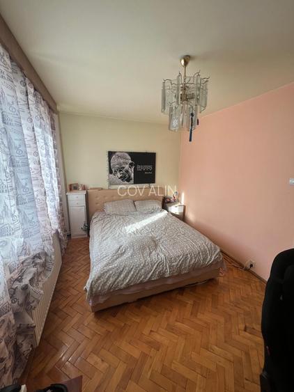 Apartament 2 camere in Strada Cometei, etaj 1, semidecomandat, liber la vanzare! - 10