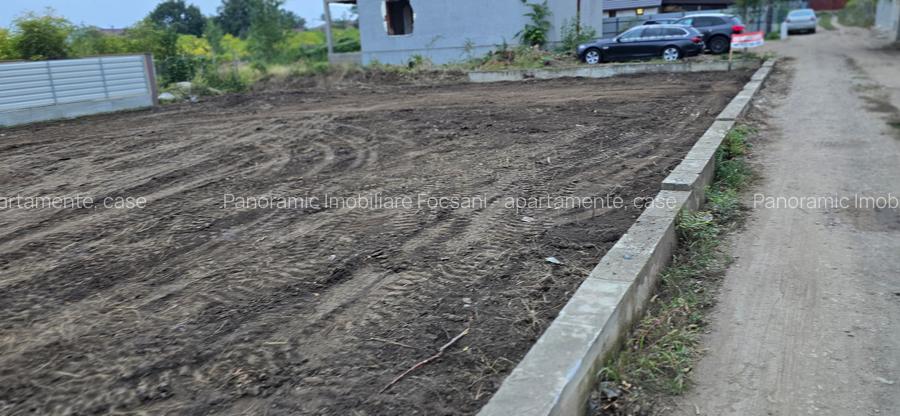 Teren de vanzare 700 mp central Odobesti - 42