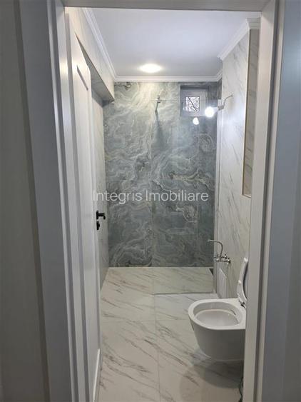 Apartament 3 camere, Splaiul CrisaneI,Oradea - 6