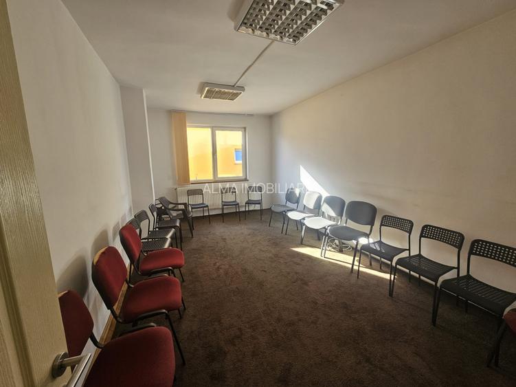 Ocazie! Casa individuala 320 mp utili, pentru locuit, birou sau hostel, Gruia! - 8