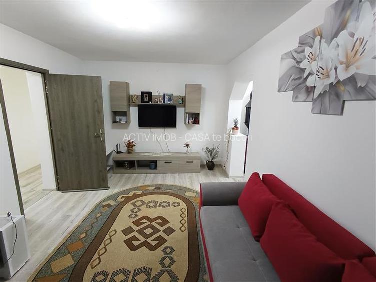 Apartament 2 camere in zona centrala Moldova Noua, langa piata - 2