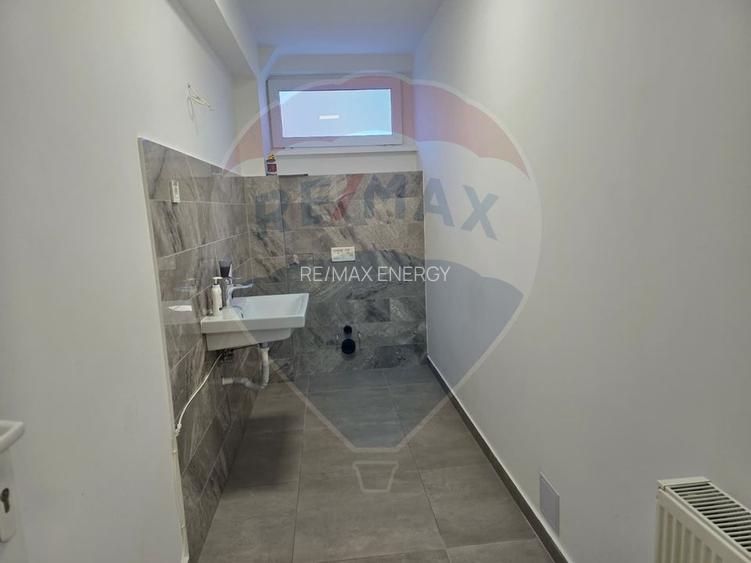 Spatiu servicii, 120mp, parcari, la strada, comision 0 - 11