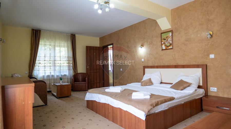 Oferta - vanzare pensiune 10 camere si casa de vacanta, Slanic Prahova - 11