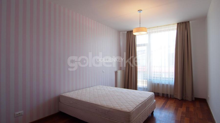 Apartament cu 4 camere si vedere panoramica spre lac - 10