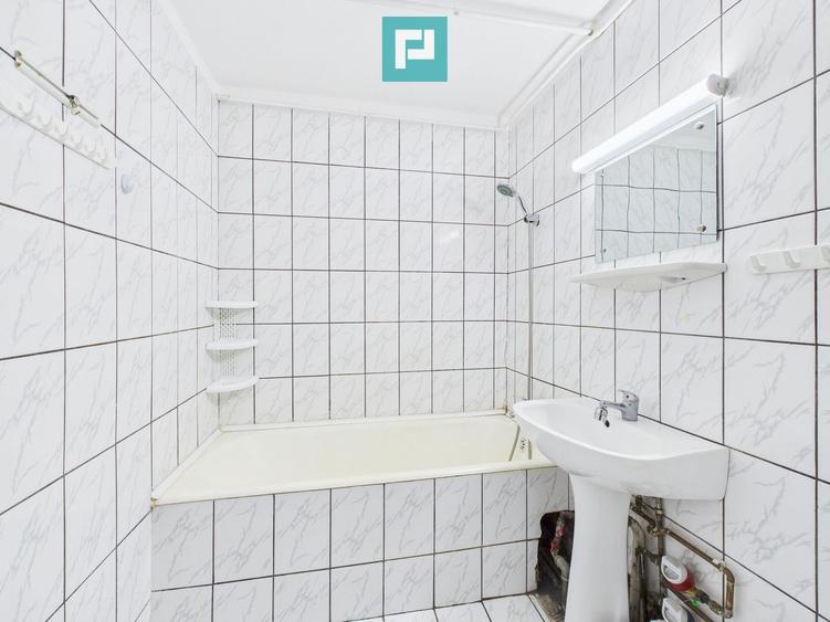 Apartament spațios cu 3 camere, decomandat
