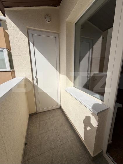 Apartament, 4 camere, 113mp, 2 parcari, 3 balcoane, pod, zona Terra