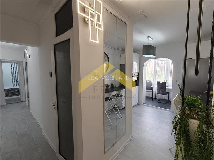 Apartament de vanzare Micalaca, zona Miorita - 3