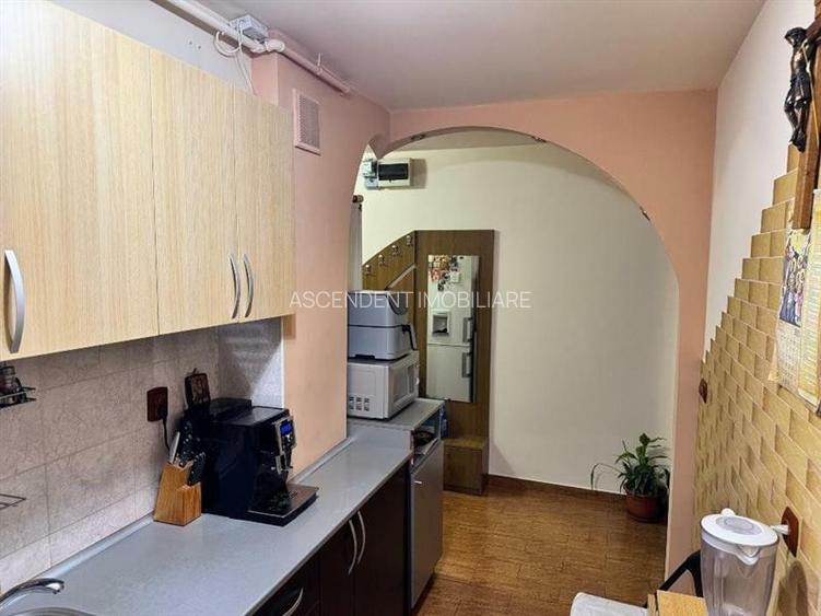 Apartament 3 camere, decomandat, etaj1, loc parcare,Tractorul,Brasov - 10