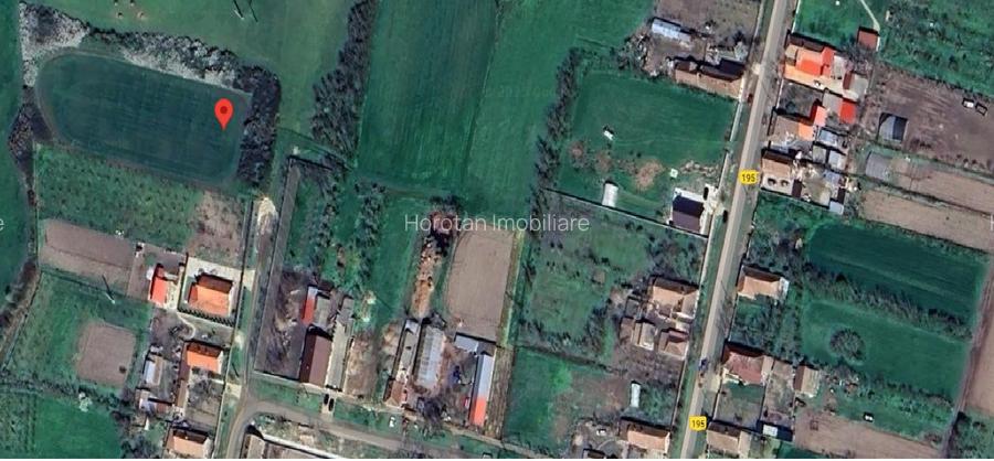 Teren 4.650 mp, intravilan, cu front de 42 ml. - 3