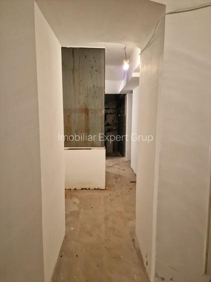 Zona Unirii Carol  stradal  S+P +1+M 370 mp de Vanzare - 8