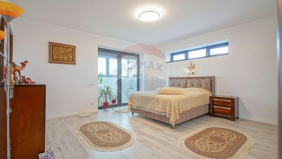 Casă premium cu 270 mp utili, 7 camere ,curte generoasă în Bartolomeu - 9