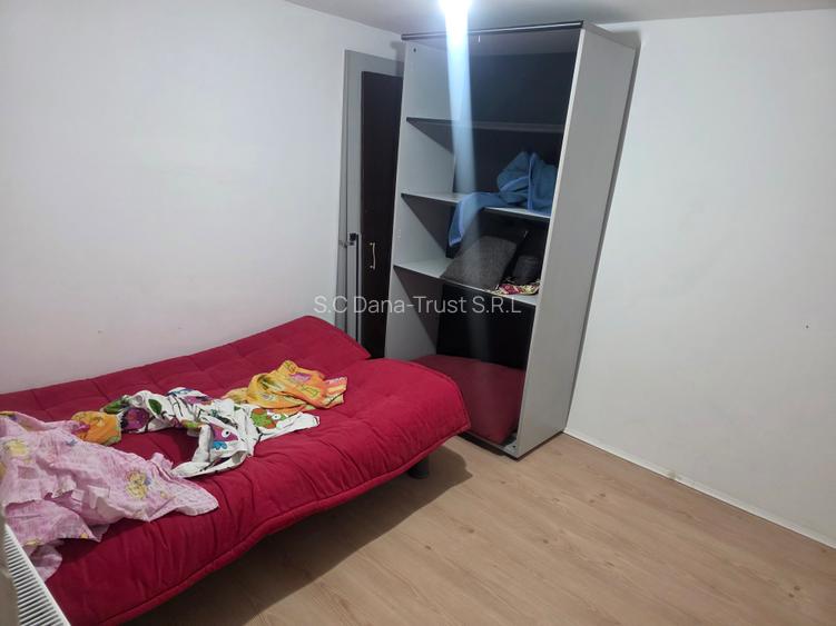 Spații mansardă pentru depozitare - birou - 7