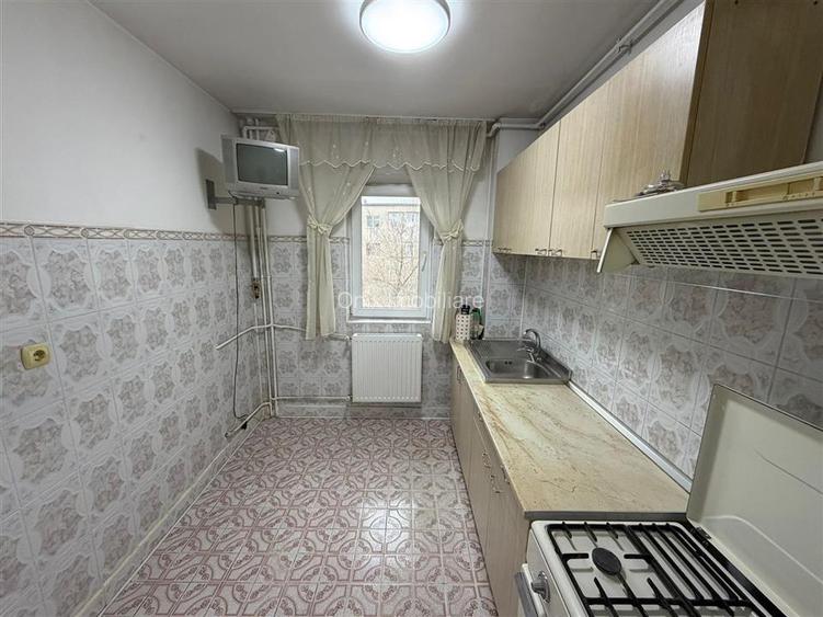 Apartament 2 camere de vanzare Ploiesti Zona Nord Complex Mestesugaresc etaj 3 b - 4