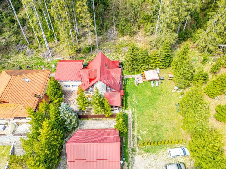 Vila cocheta în Azuga, lângă pădure, cu priveliște superbă la munți - 2