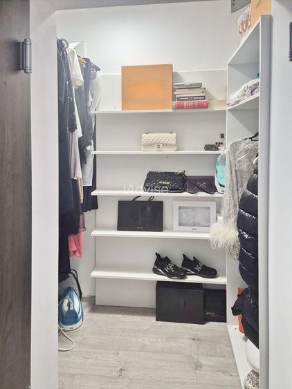 PROPRIETATE VERSATILA, complet renovată– 220 m² utili + 130 m² curte privată - 14