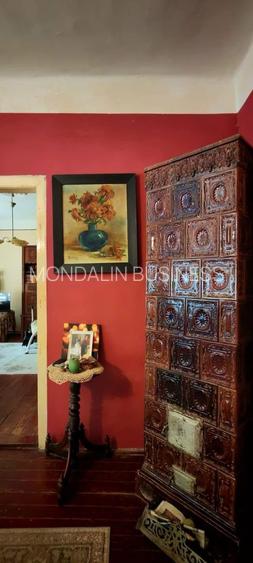 Casă cu 5 camere, singur în curte, acces auto , lângă Magazinul Crișul , Oradea. - 4