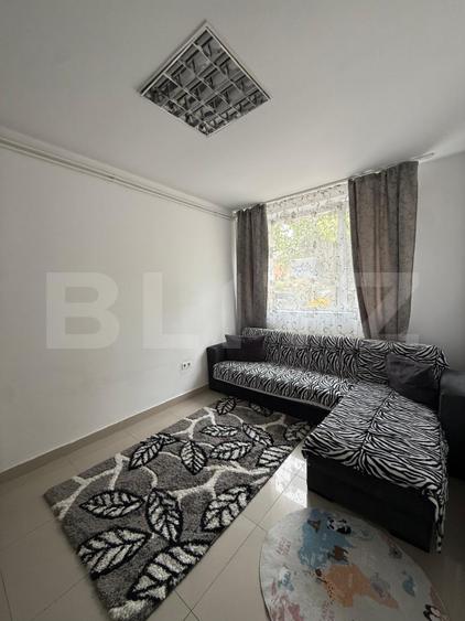 Apartament de vanzare , curte comuna, 2 camere, Zona Semicentral