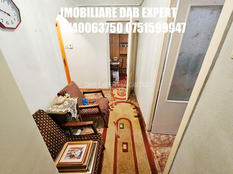 Vanzare apartament 2 camere ,zona DOI COCOSI - 2