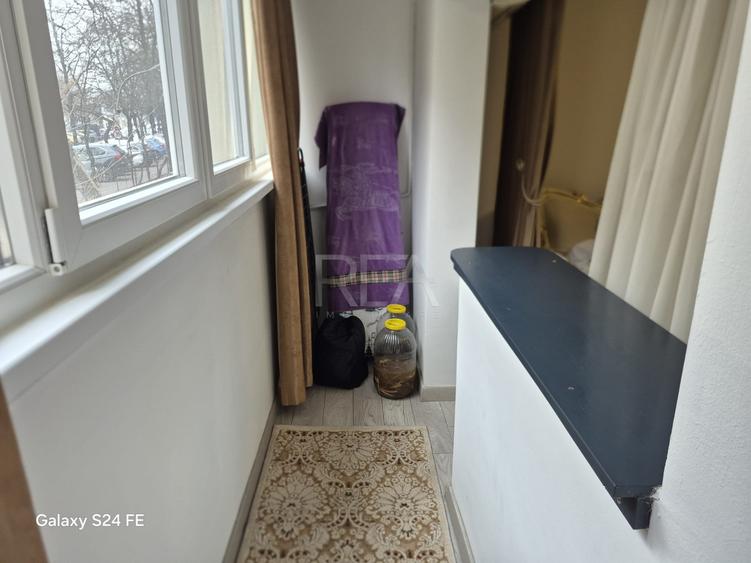 3 camere Tei decomandat, parter, an 1990, 72 mp