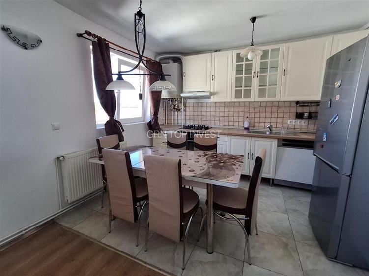 Apartament 3 camere 2 bai balcon zona Valea Aurie - 4