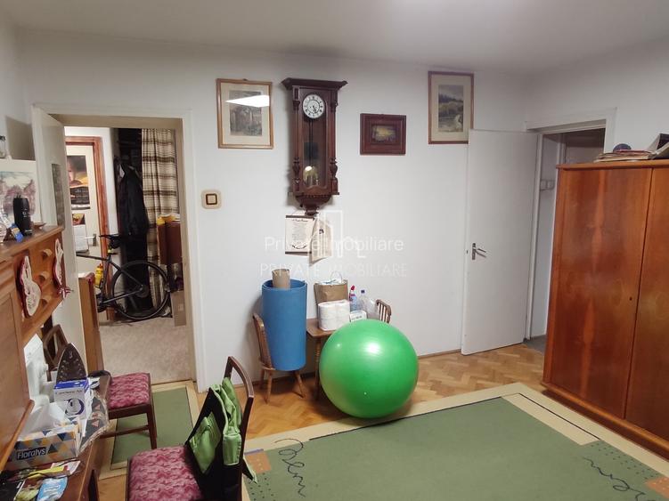 Apartament 3 Camere, De Vanzare, Romanu VIvu, 7 Noiembrie - 2