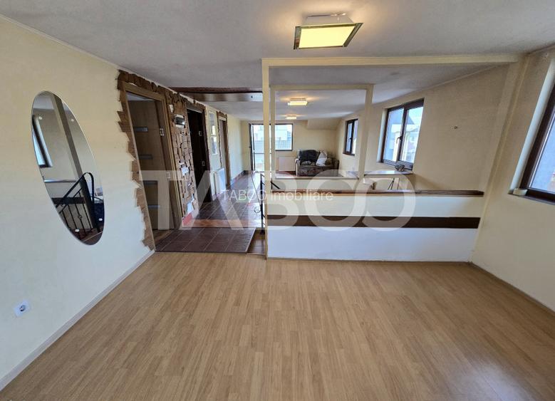 Casa de vanzare cu 6 camere 2 parcari curte libera 200 mp in Selimbar - 10