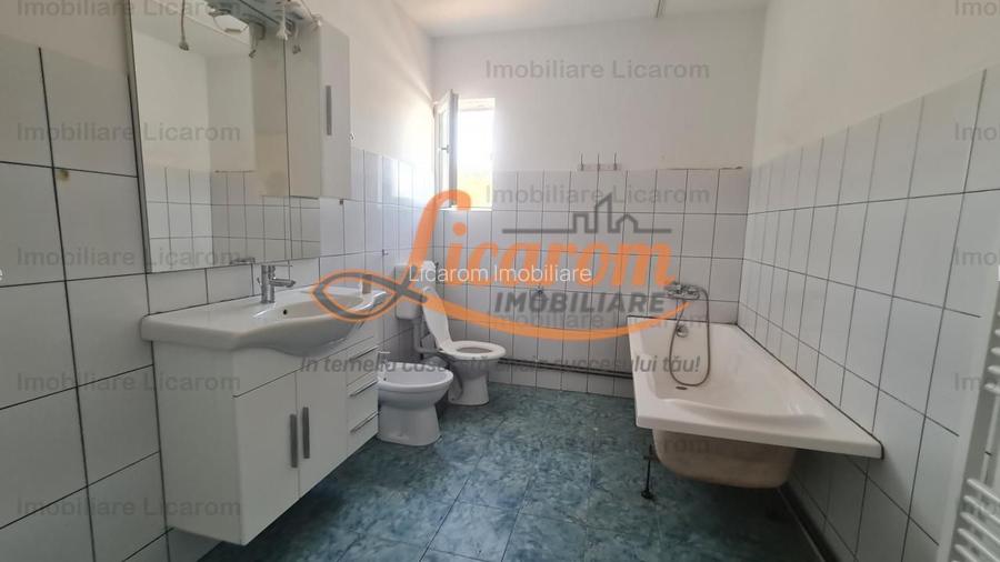 Proprietate in Cristian cu trei constructii+o fundatie,450000euro - 27