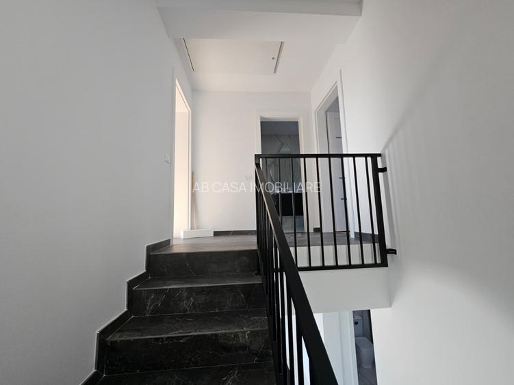 Duplex nou, P+E, 1 apartament la cheie, 1 la alb, Moșnița Veche, comision 0% - 12
