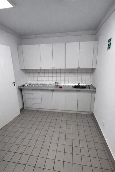 Spațiu comercial 157 mp – vitrină stradală – ideal retail / birouri – Piatra Nea - 9